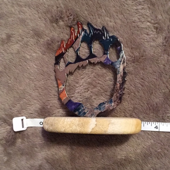 Original paw decoration created and designed by Barto Wildlife, Dubois,Wy. - Picture 9 of 9